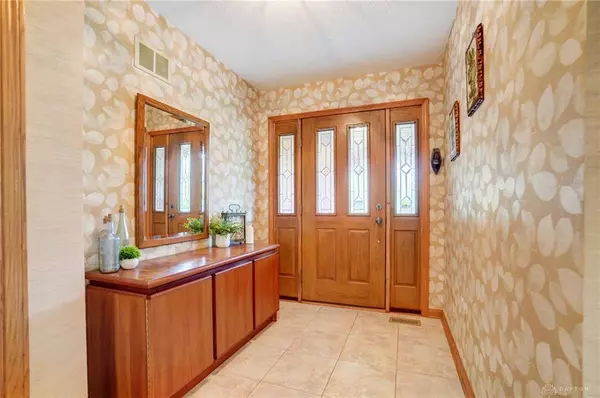 9131 Heather Drive, Dayton, OH 45458