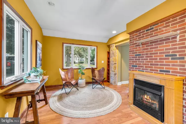 128 GOLF HILLS RD, Havertown, PA 19083