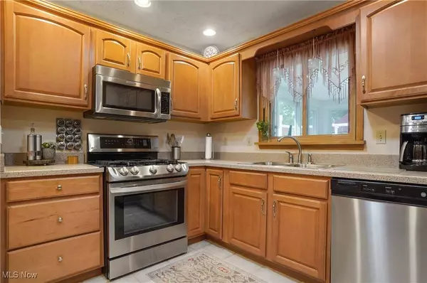 1853 Beaver TRL, Weathersfield, OH 44440