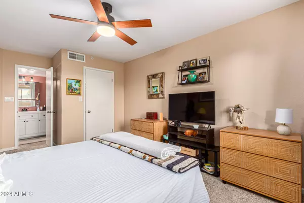 8155 E ROOSEVELT Street #110, Scottsdale, AZ 85257