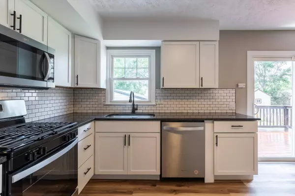 4004 BEL AIR DR, Council Bluffs, IA 51501