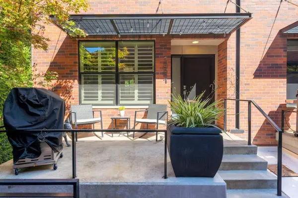 1321 E Sutter WALK, Sacramento, CA 95816