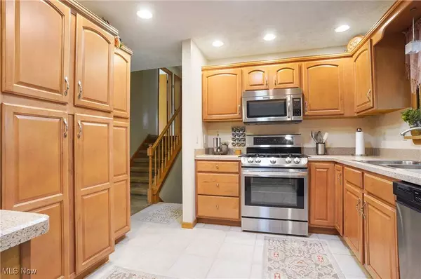 1853 Beaver TRL, Weathersfield, OH 44440