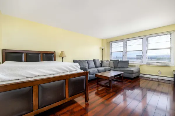 30 Glenbrook Road #APT 8C, Stamford, CT 06902