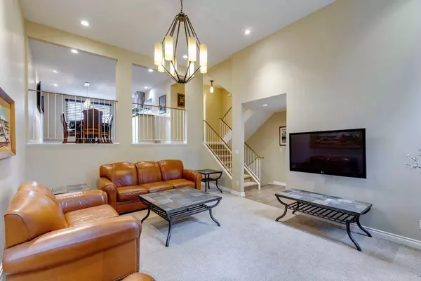 5400 Dalhousie DR NW #28, Calgary, AB T3A2B4