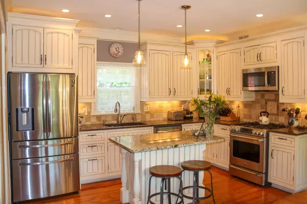 3440 S Monterey Dr, New Berlin, WI 53151