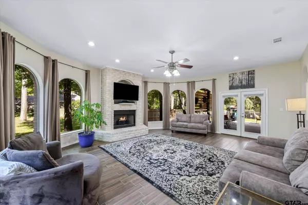 17350 Mary Martin, Flint, TX 75762