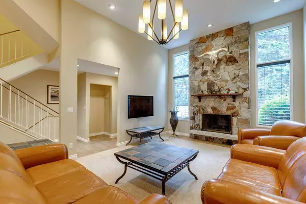 5400 Dalhousie DR NW #28, Calgary, AB T3A2B4