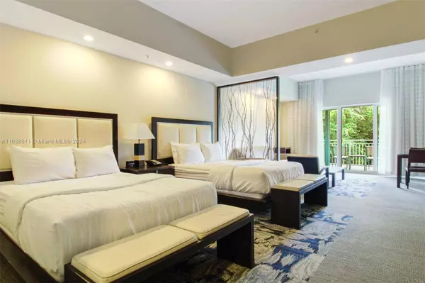 5300 NW 87th Ave #915, Doral, FL 33178