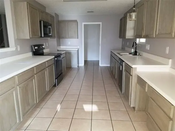 16149 Shawnee Trail, Fort Worth, TX 76247