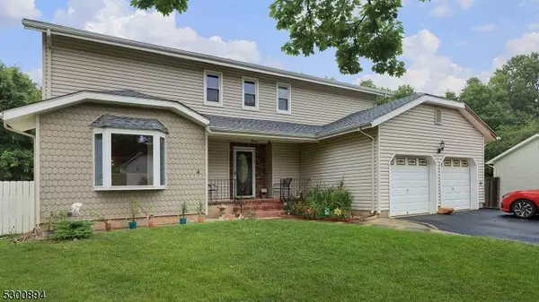 4 Lorien Pl, Hillsborough Twp., NJ 08844