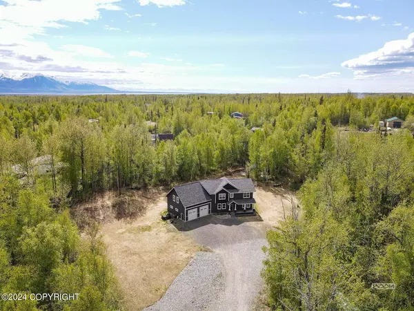 1418 N Hartley CIR, Wasilla, AK 99654
