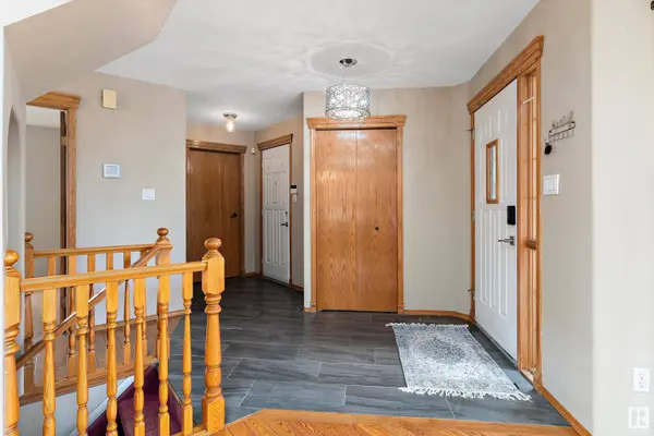 17055 114 ST NW, Edmonton, AB T5X 5X7