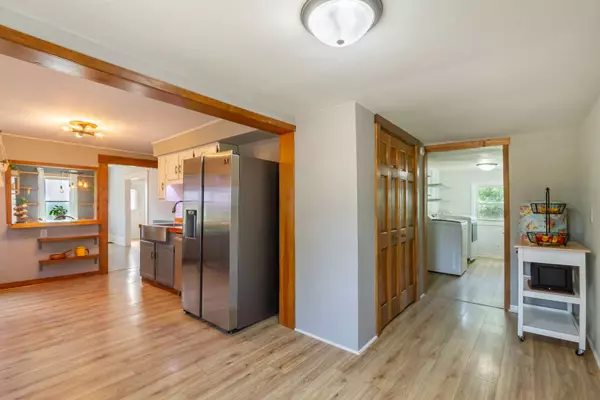 86 GLIDDEN RD, Kingston, IL 60145