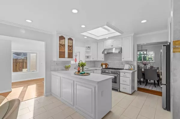 1792 Valota, Redwood City, CA 94061