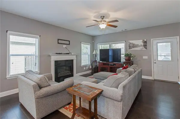 116 Southern Oaks DR, Smiths Station, AL 36877