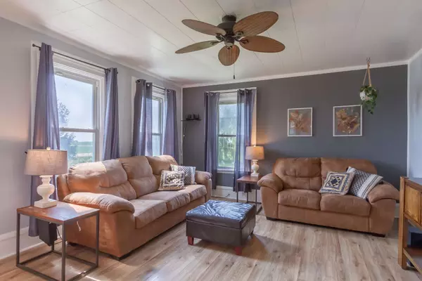 86 GLIDDEN RD, Kingston, IL 60145