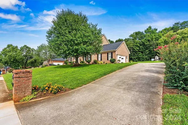 3556 Savannah LN, Claremont, NC 28610