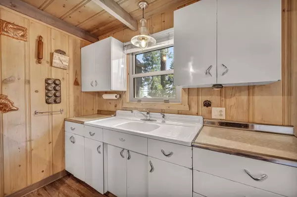 5289 N North Lake Boulevard, Carnelian Bay, CA 96140