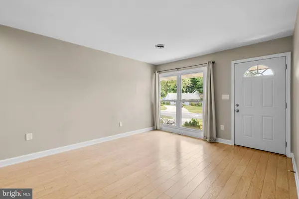 13600 PARKLAND DR, Rockville, MD 20853