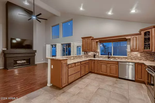 2744 E BROOKWOOD Court, Phoenix, AZ 85048