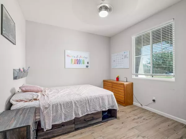 2326 Flagstaff Court, Visalia, CA 93291