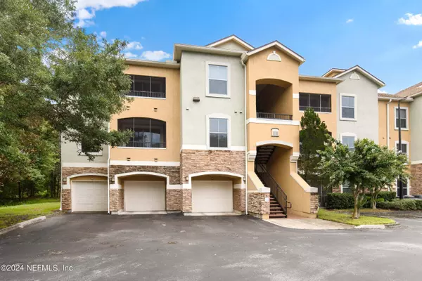 8539 GATE Pkwy W #1421, Jacksonville, FL 32216