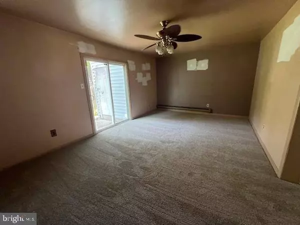 631 TARA DR, Sicklerville, NJ 08081