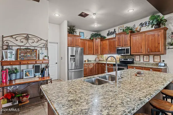 22025 W BAJADA Drive, Wittmann, AZ 85361