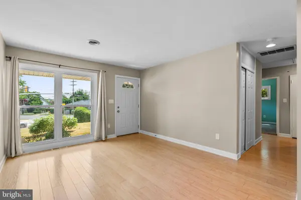 13600 PARKLAND DR, Rockville, MD 20853