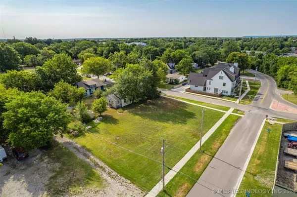 202 E Fort Worth ST, Broken Arrow, OK 74012