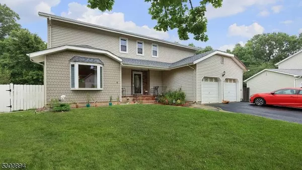 4 Lorien Pl, Hillsborough Twp., NJ 08844