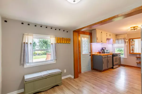 86 GLIDDEN RD, Kingston, IL 60145