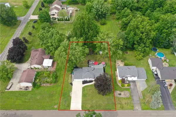 1853 Beaver TRL, Weathersfield, OH 44440