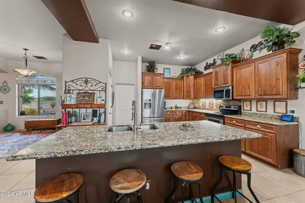 22025 W BAJADA Drive, Wittmann, AZ 85361