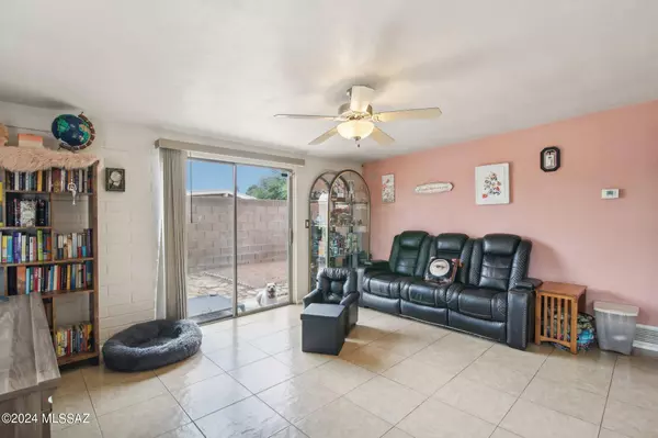 8230 E Nicaragua Drive, Tucson, AZ 85730