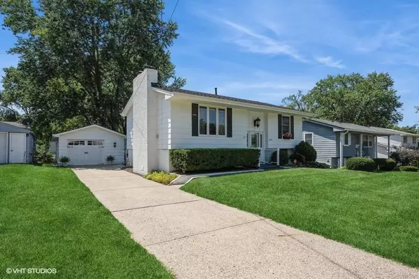 4119 Hull Avenue, Des Moines, IA 50317