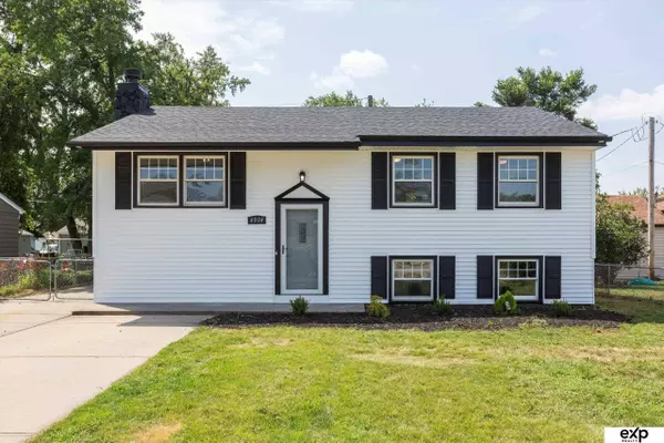 4004 Bel Air Drive, Council Bluffs, IA 51501