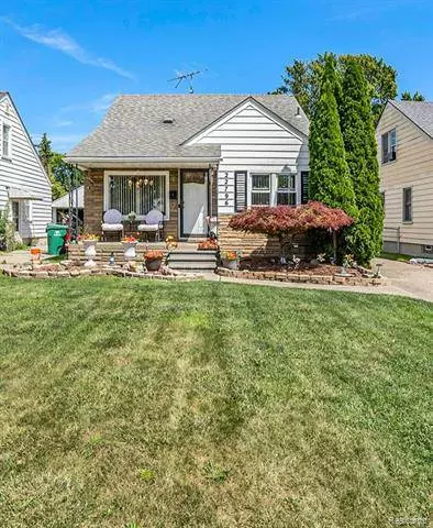 22796 ROXANA Avenue, Eastpointe, MI 48021