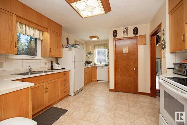 1, 24430 TWP RD 552, Rural Sturgeon County, AB T8T 1P7