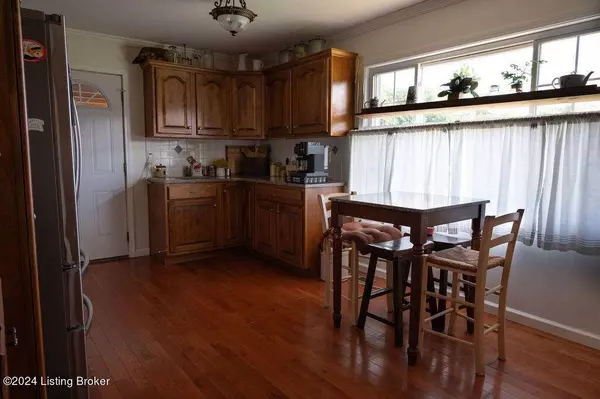 6321 Bardstown Road Rd, Elizabethtown, KY 42701