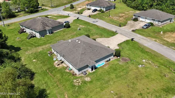 8 Ivy Cove #A&B, Mchenry, MS 39561