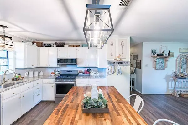 14717 Pine Oak, Brownsboro, TX 75756