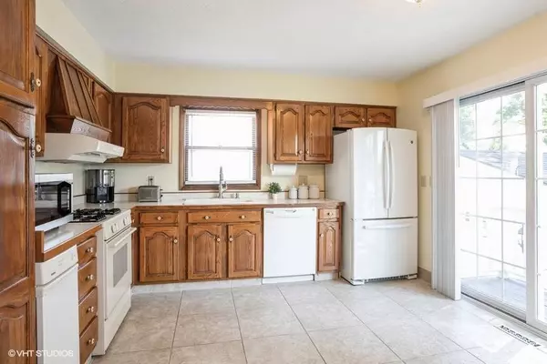 4119 Hull Avenue, Des Moines, IA 50317