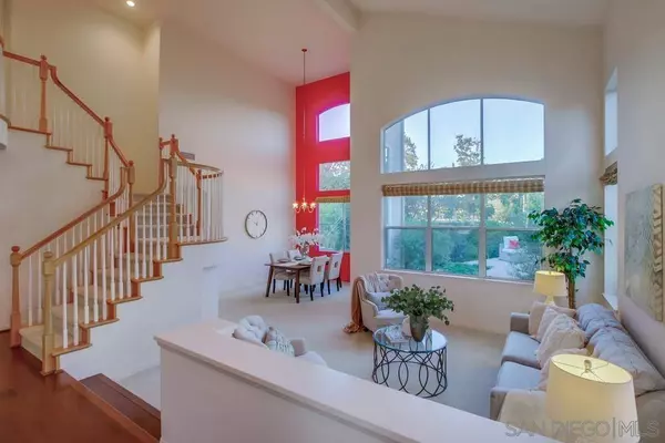 7919 Via Ensenada, Carlsbad, CA 92009