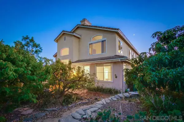 7919 Via Ensenada, Carlsbad, CA 92009