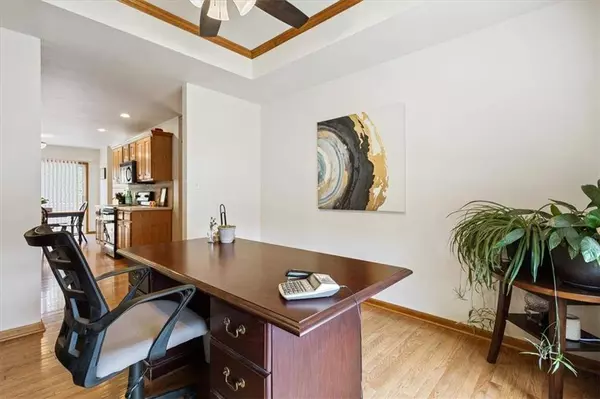 920 Jasara CIR, Baldwin City, KS 66006