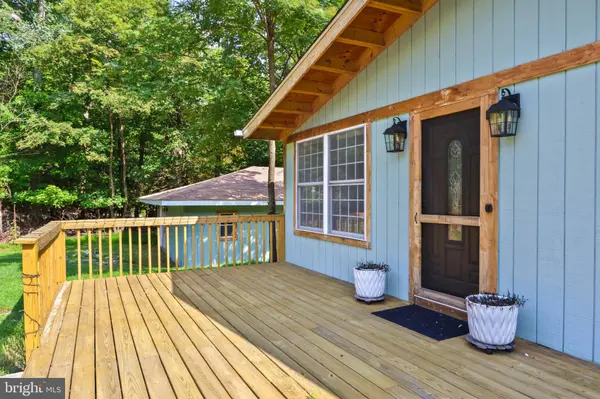 106 MORRIS RD, East Stroudsburg, PA 18302