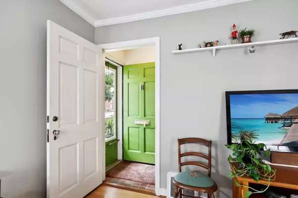 4520 N Woodruff Ave Unit 4522, Shorewood, WI 53211