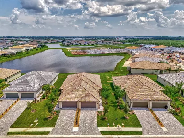 5425 MYSTIC WATER CV, Lakewood Ranch, FL 34211